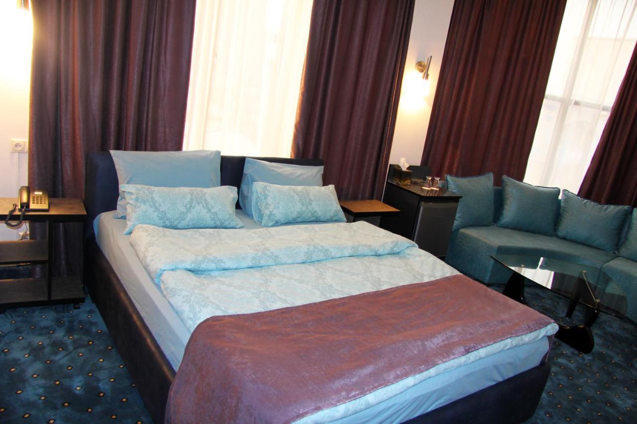 Nice Hotel Jerevan Buitenkant foto